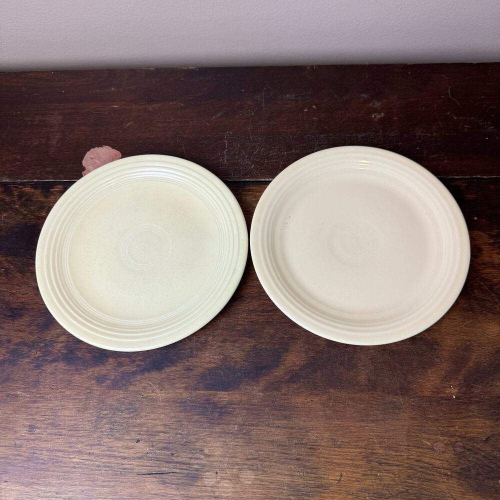 Fiesta‎ Fiestaware VINTAGE 1936-1951 Old Ivory Set of 2 Saucer plates